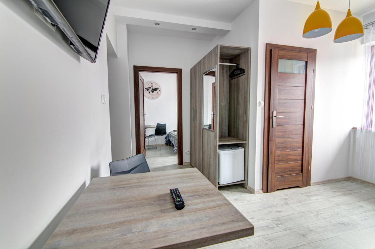 Willa Pod Zegarem - W Cenie Parking, Szybkie Wifi, Duzy Ogrod, Wiata Grilowa! Krynica Zdroj Ngoại thất bức ảnh